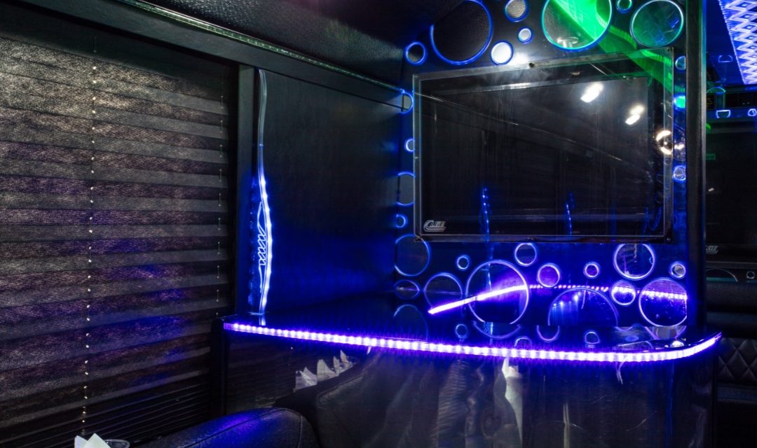 Party-Bus-Bathroom