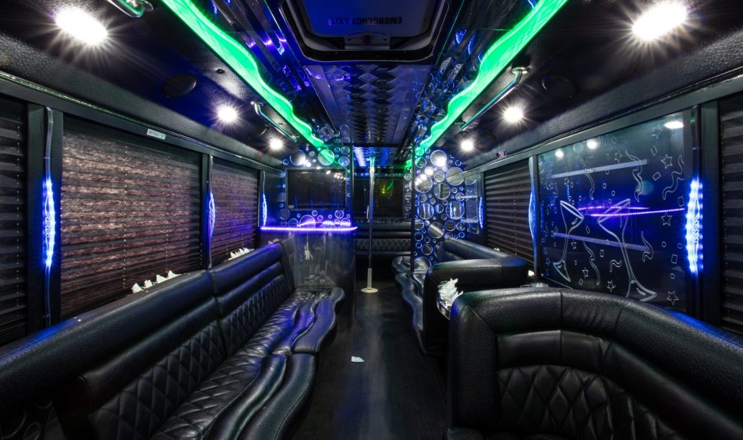 Party-Bus-Bathroom