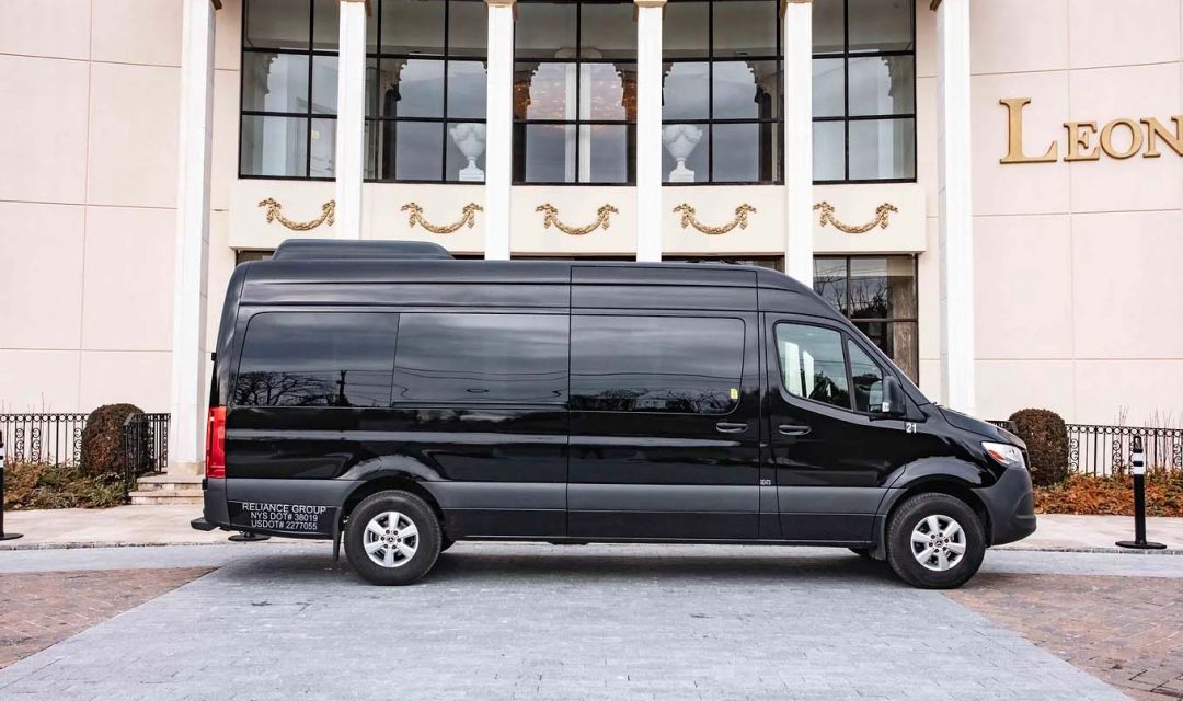 Mercedes-Sprinter-Van