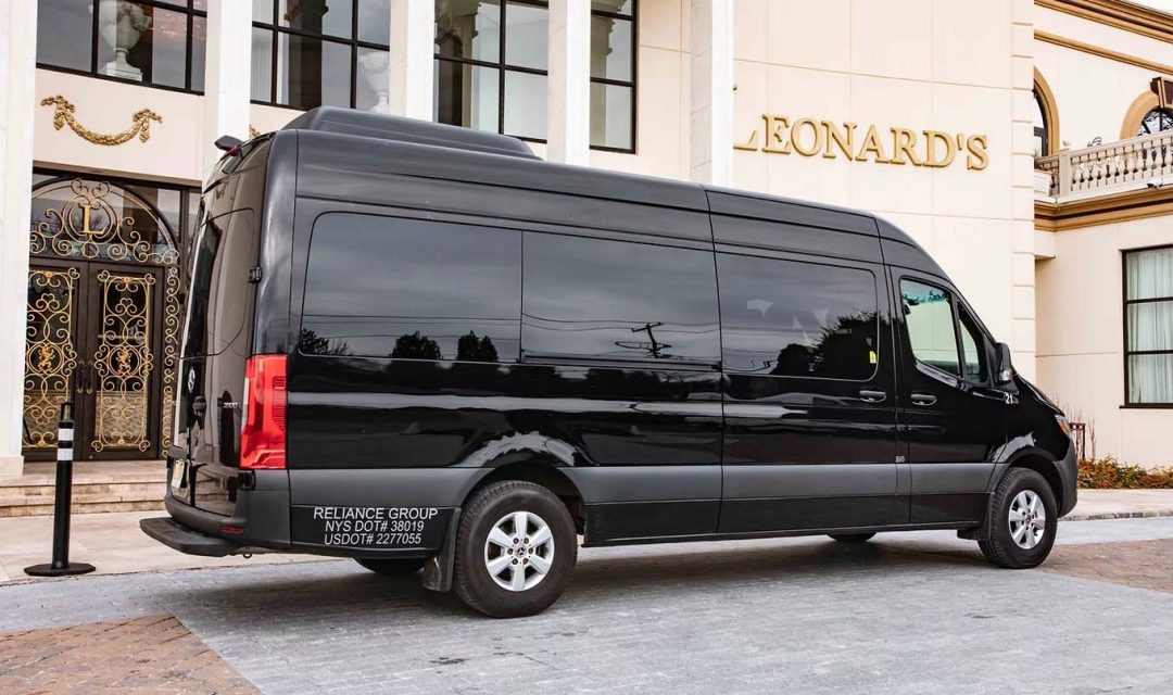 Mercedes-Sprinter-Van