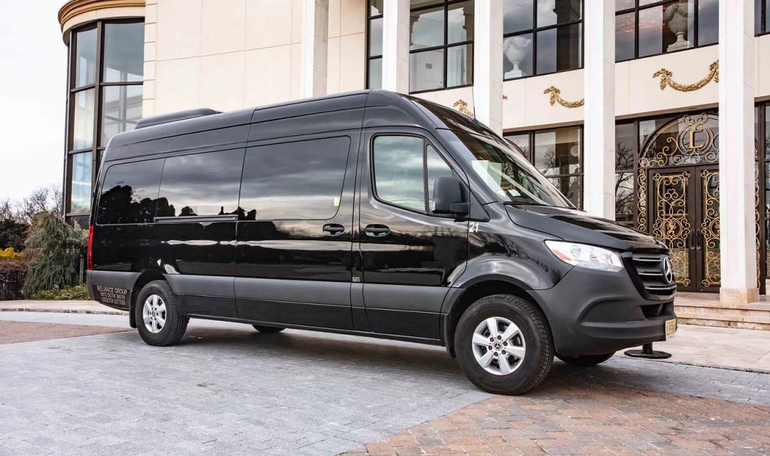 Mercedes-Sprinter-Van