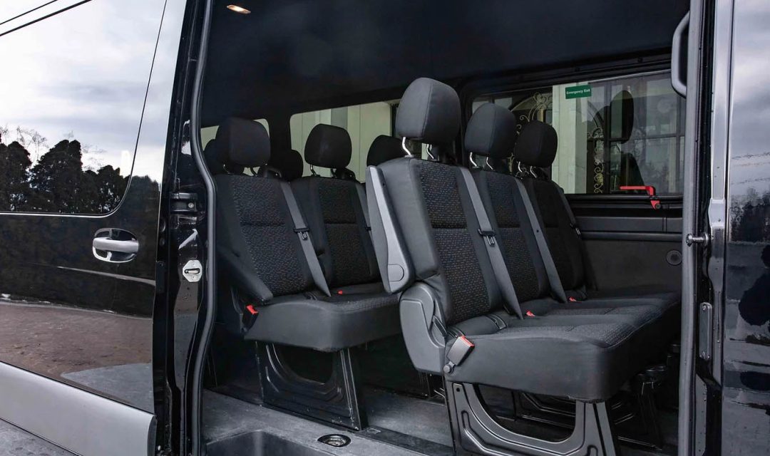 Mercedes-Sprinter-Van